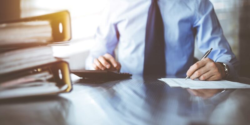 Doorgeefluik bij fraude: geen aftrek, wel afdracht