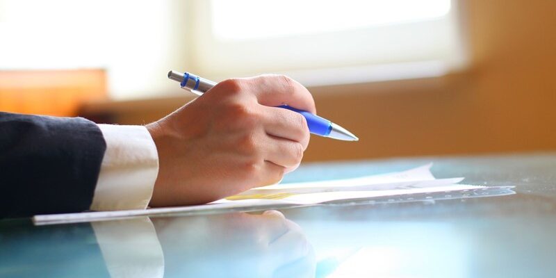 Stichting die tuchtcolleges ondersteunt is btw-ondernemer